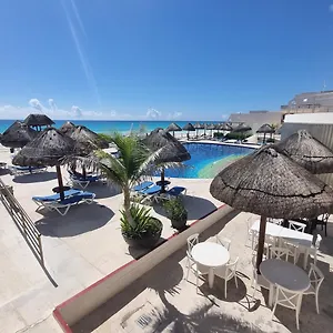 Ocean Front Villa, Locacion In Zone Cancún