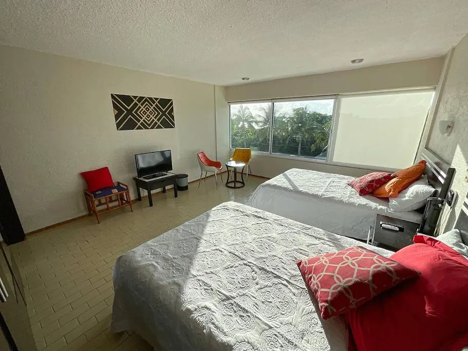 Neat Condo Beachfront At Brisas Cancun
