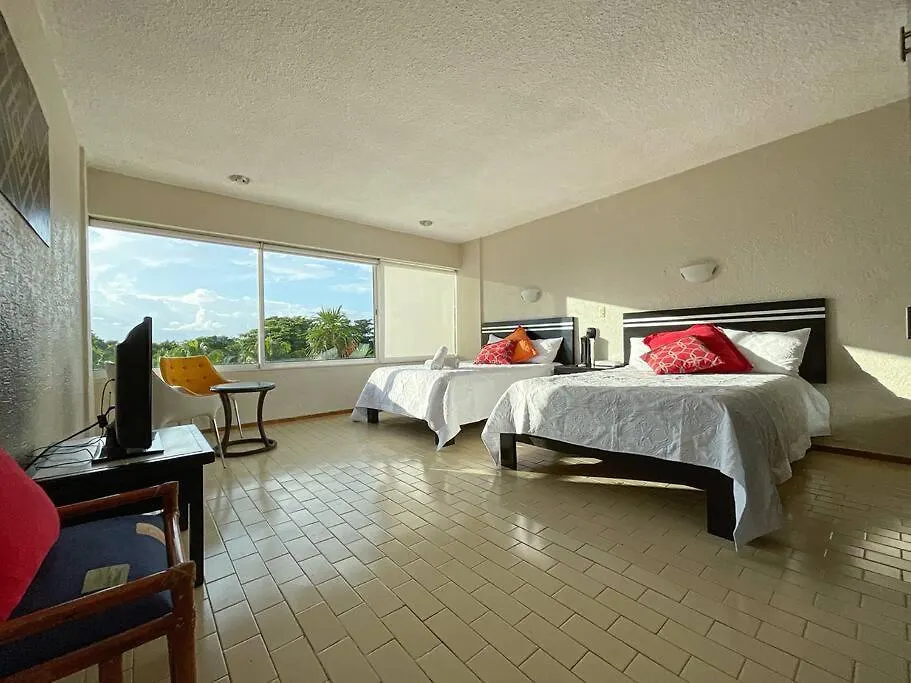 Neat Condo Beachfront At Brisas Cancun